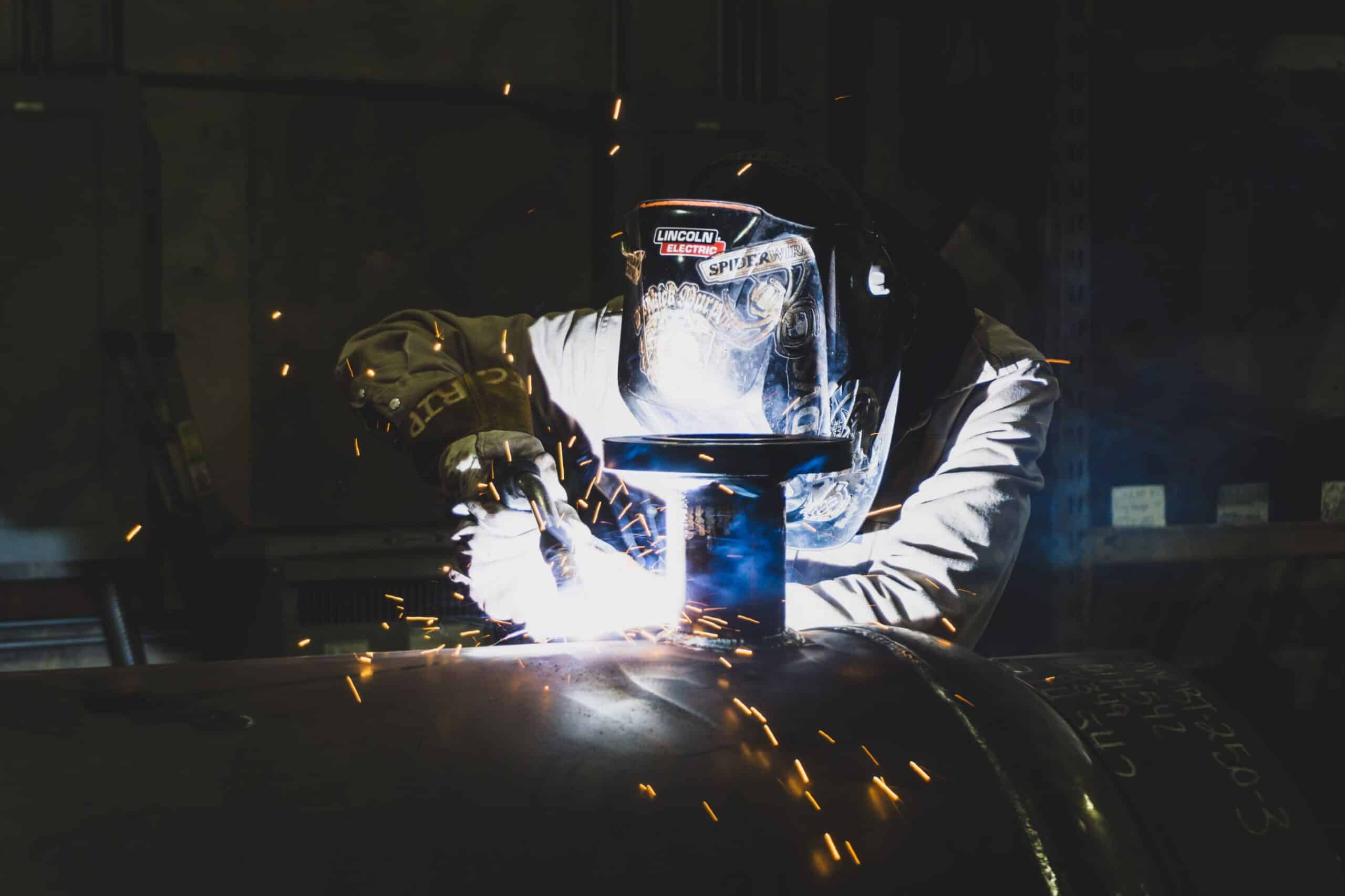 Man welding valve